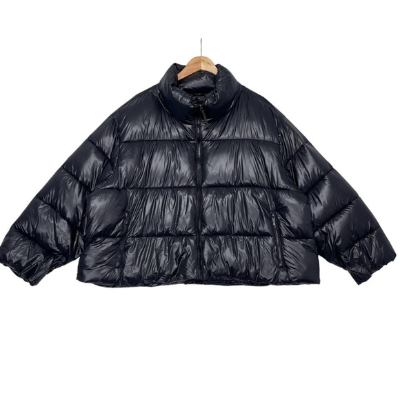 Old Navy Frost Free Short Puffer Jacket Sz S Black Water Resistant Relaxed Fit - Picture 2 of 8